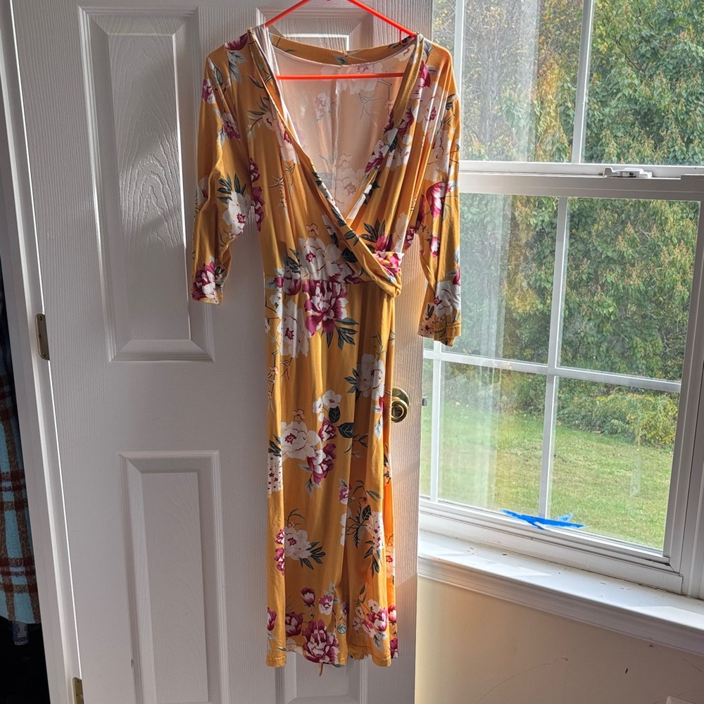 Chic Mustard Floral Midi Dress